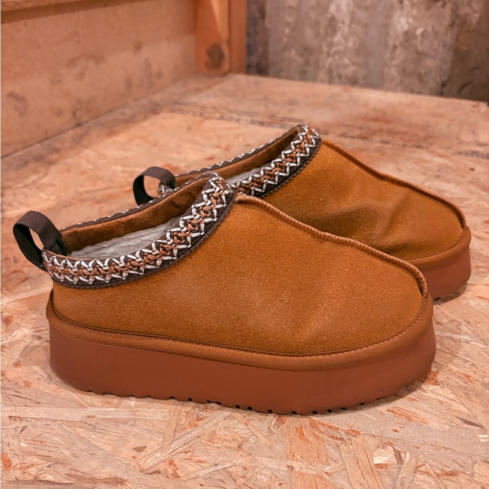 French Connection Cozy Brown platform slipper